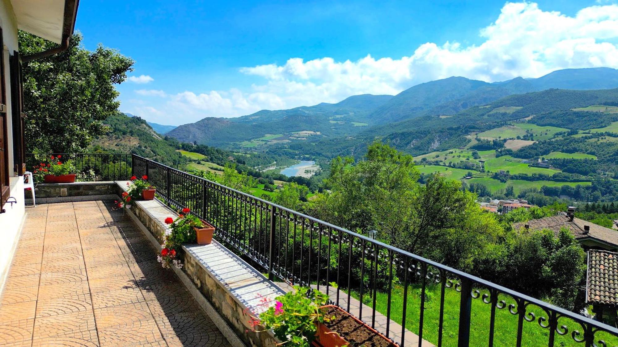 Casa Del Bosco - Vista Mozzafiato & Parco 4 Ettari Βίλα Bobbio Εξωτερικό φωτογραφία